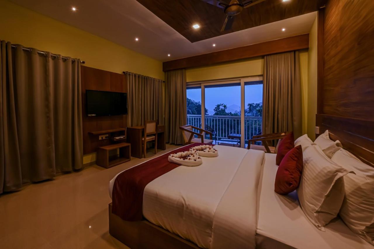 Aveda Munnar Mountains And Mist Hotel Exterior photo