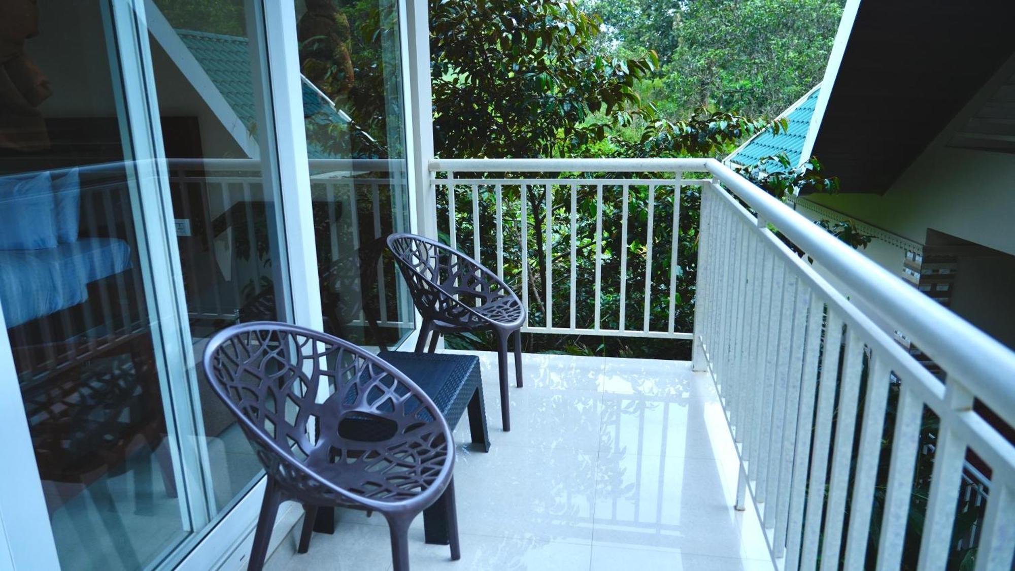 Aveda Munnar Mountains And Mist Hotel Exterior photo