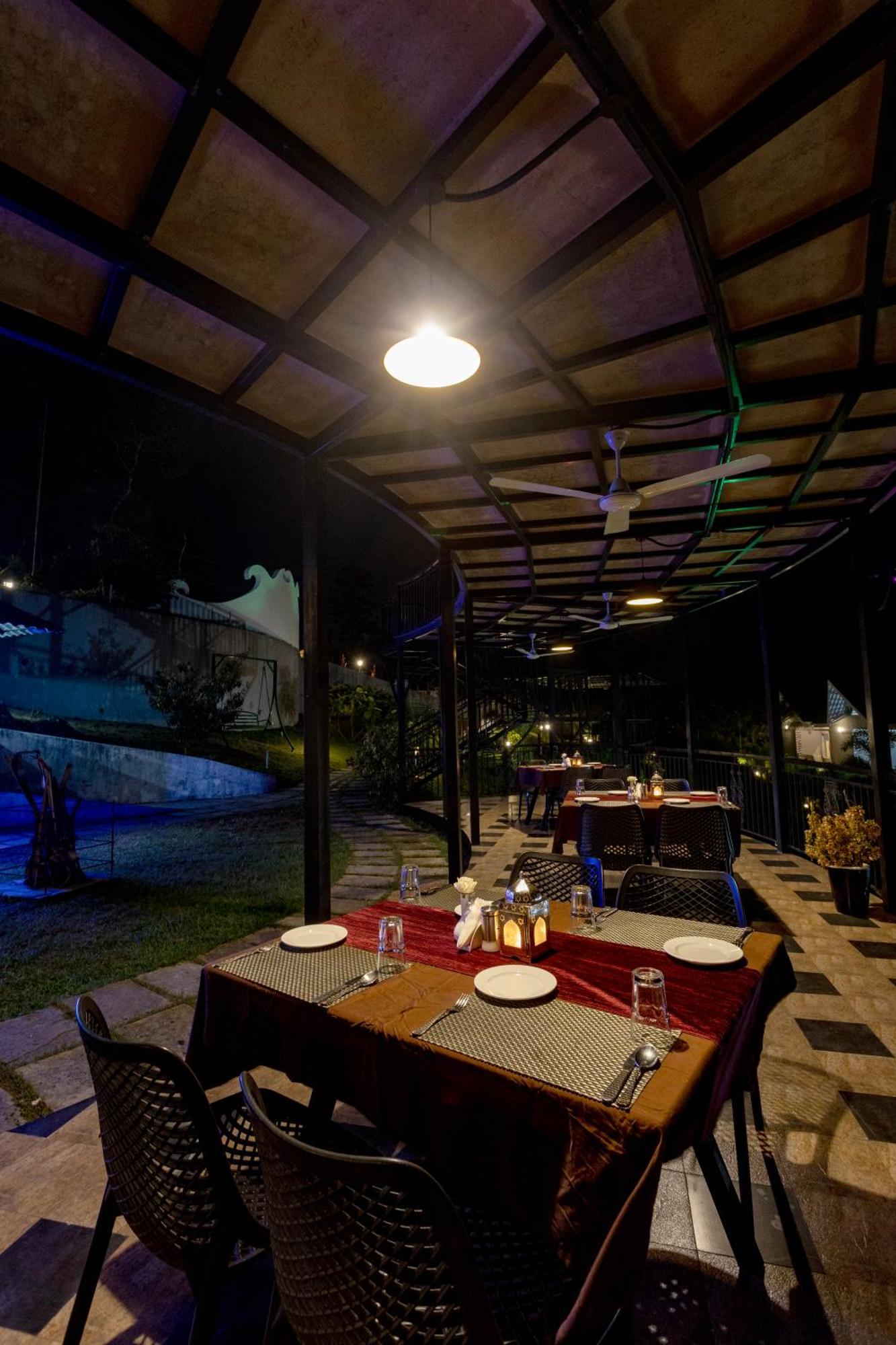 Aveda Munnar Mountains And Mist Hotel Exterior photo