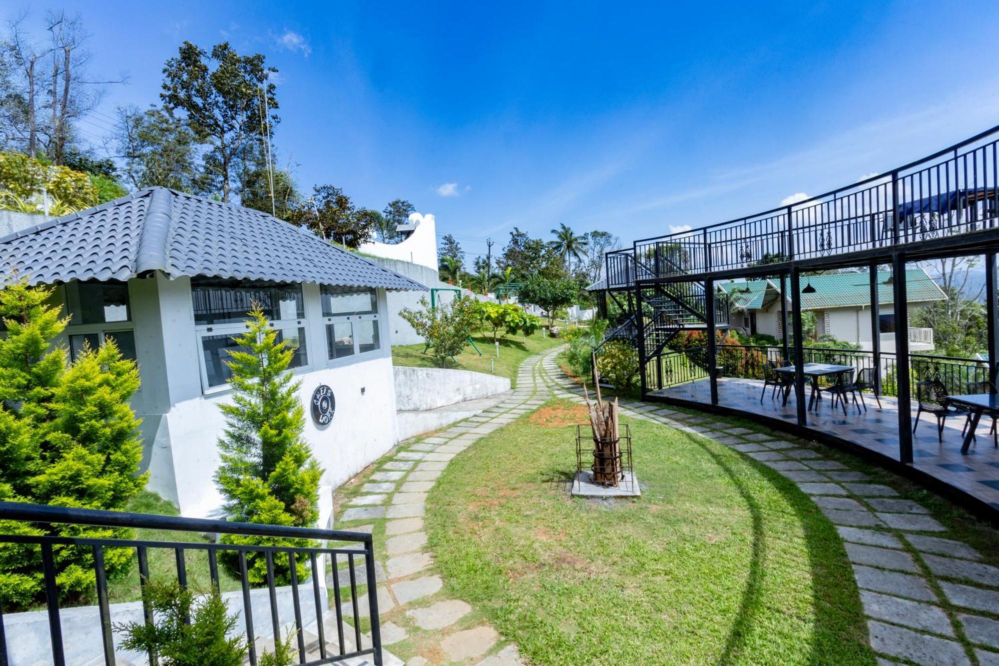 Aveda Munnar Mountains And Mist Hotel Exterior photo