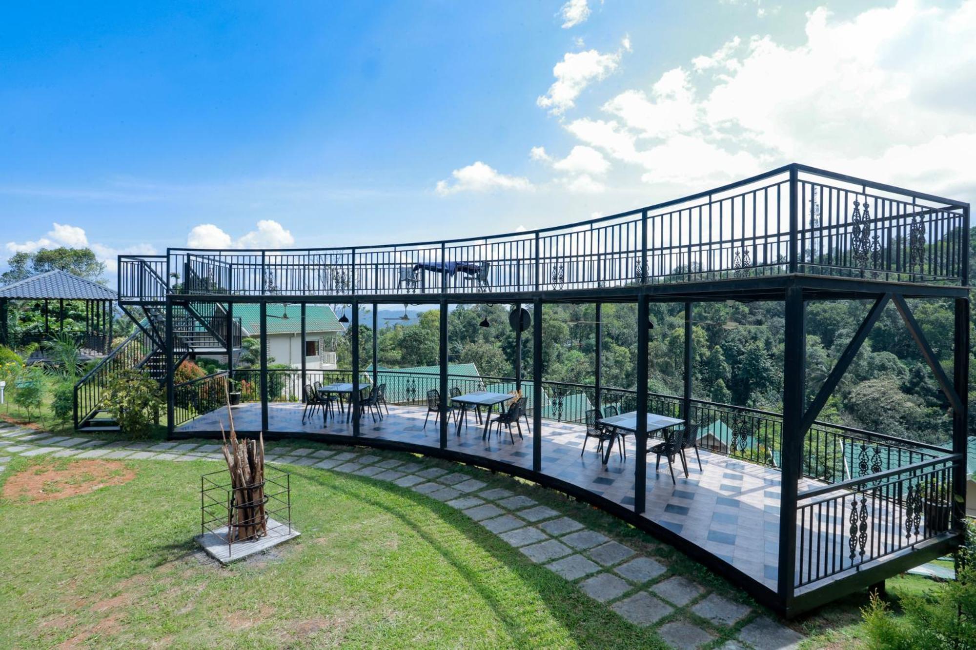 Aveda Munnar Mountains And Mist Hotel Exterior photo